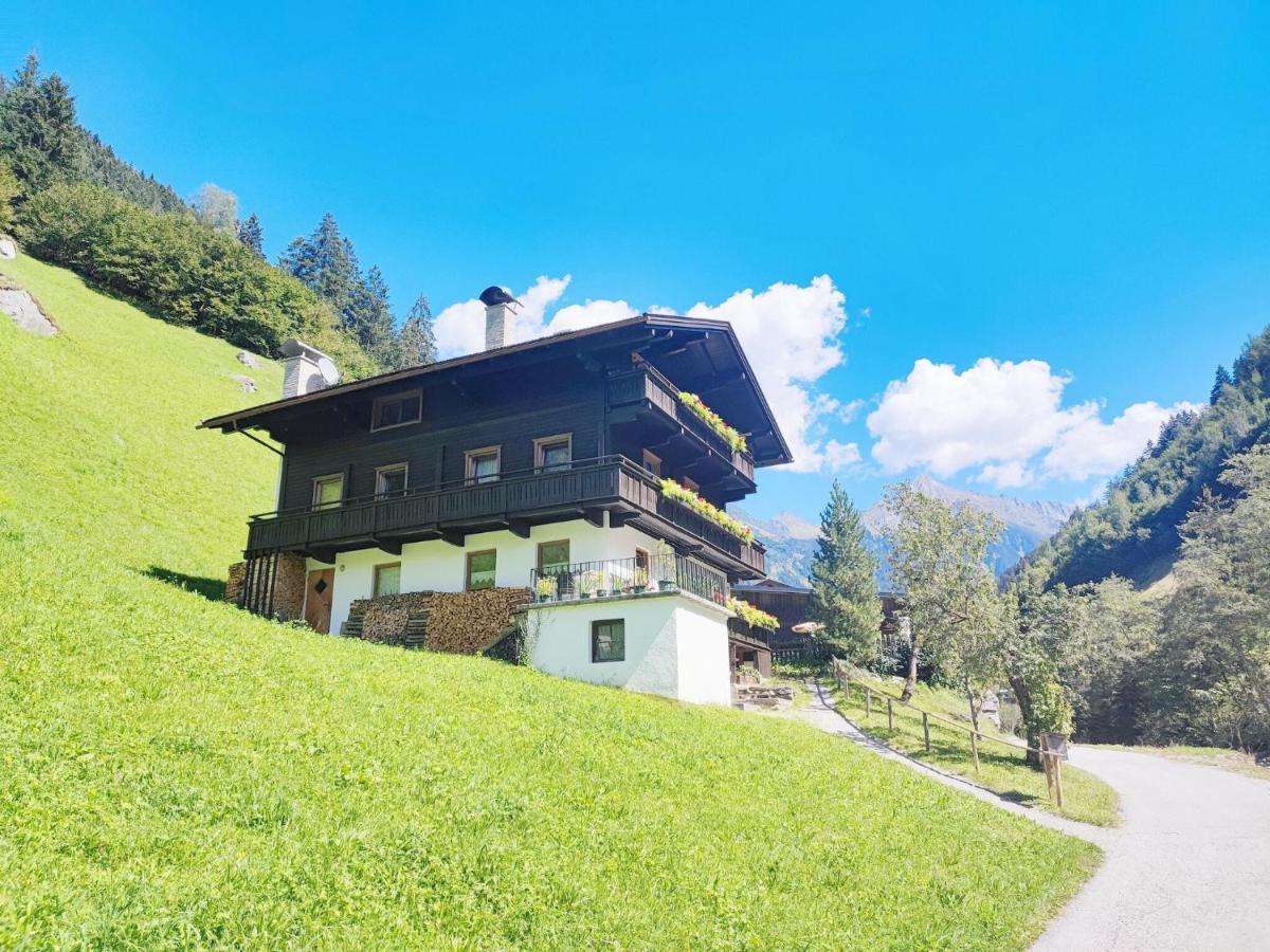Pretty Holiday Home In Mayerhofen With Balcony Mayrhofen Dış mekan fotoğraf